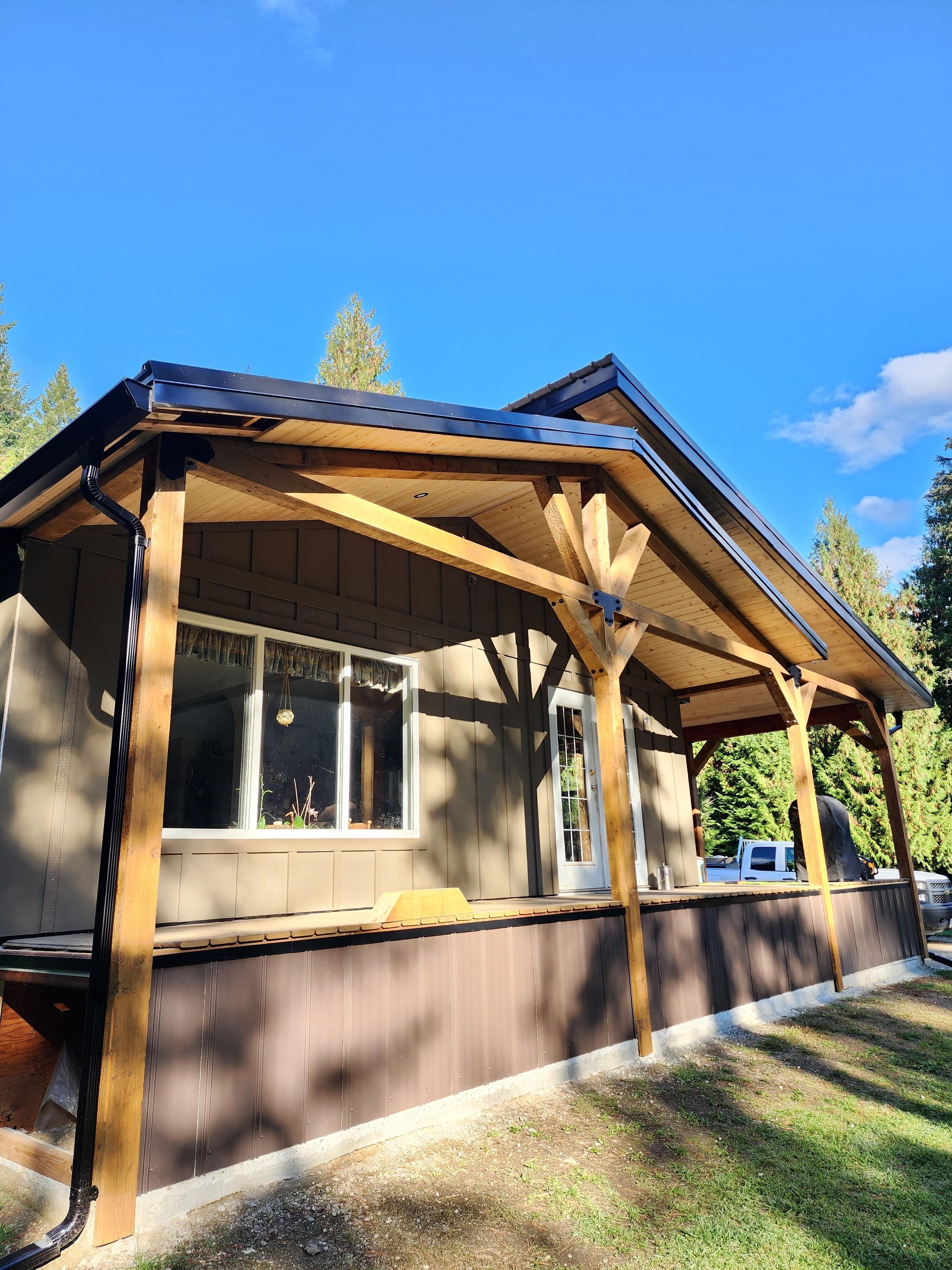 Carmar Construction Sicamous Salmon Arm Vernon Blind Bay siding soffit fascia metal fibre cement framing concrete renovations decks custom home builders building Shuswap Okanagan British Columbia BC Canada